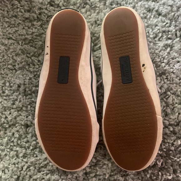 Sperry - Picture 2 of 7
